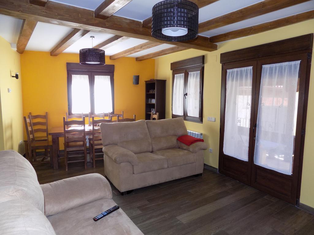 Casas Rurales Las Eras III Ayllón Esterno foto